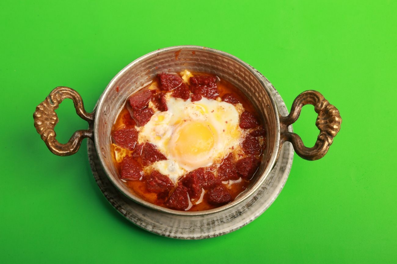 Sucuklu Yumurta
